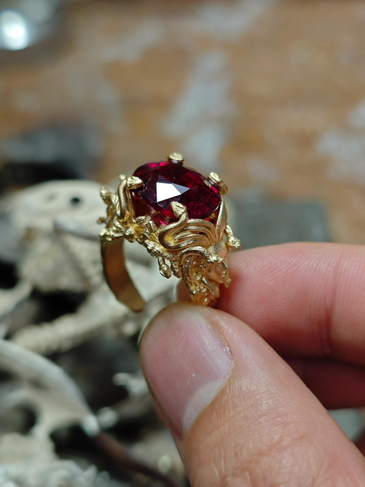 Medusa ring with amethyst
