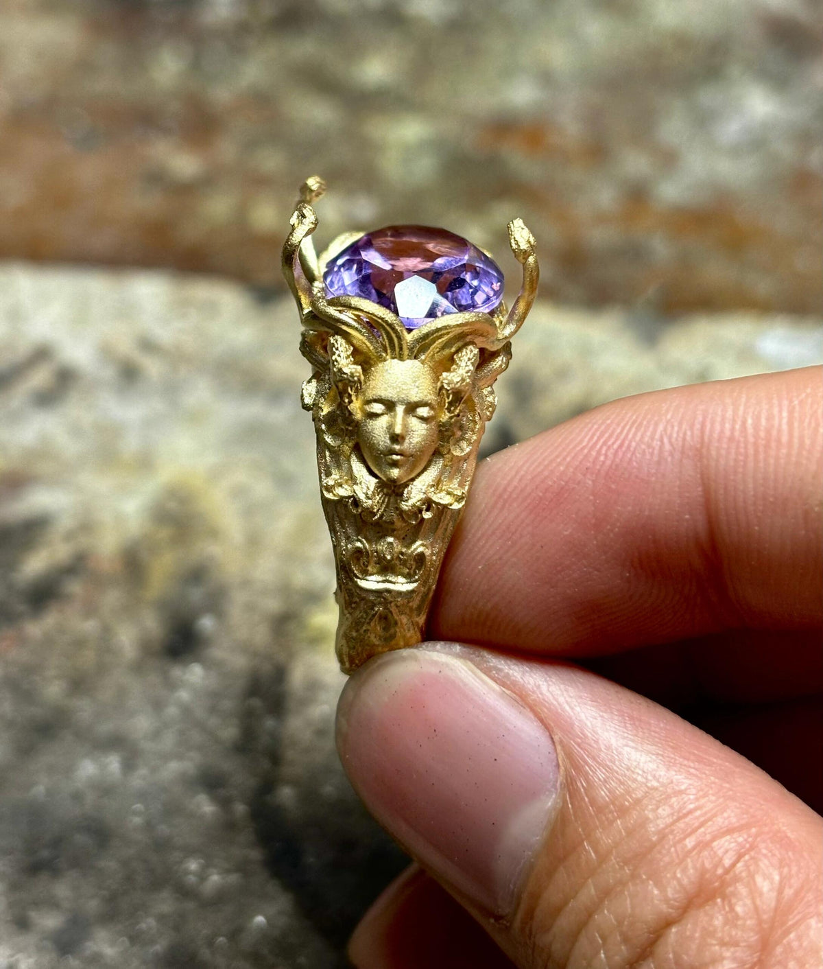 Medusa ring with amethyst